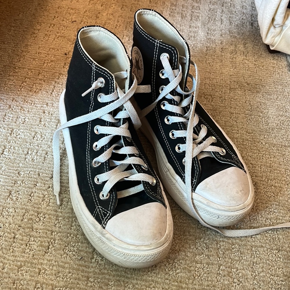 Womens converse move.
